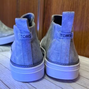 Tom’s Gray acid washed slip on High Top Sneakers